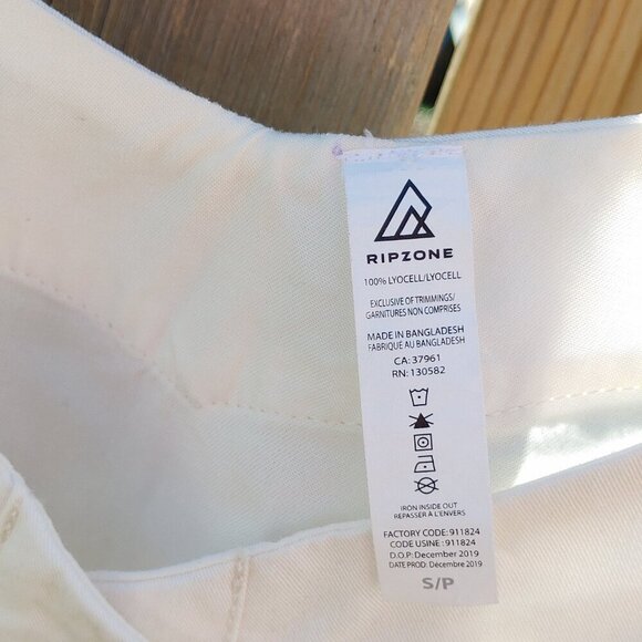 ATTRACTIVE RIP ZONE Women's White Spaghetti Strap Buttoned Tank Top Size Small - Picture 5 of 8